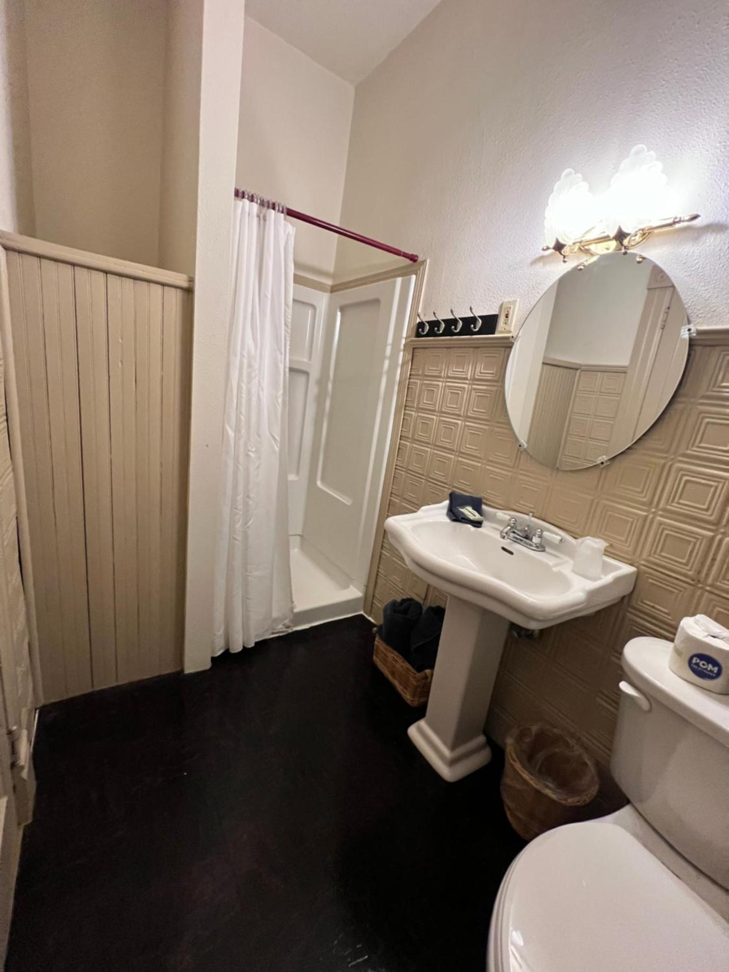 Hotel St Nicholas 克里普尔克里克 外观 照片