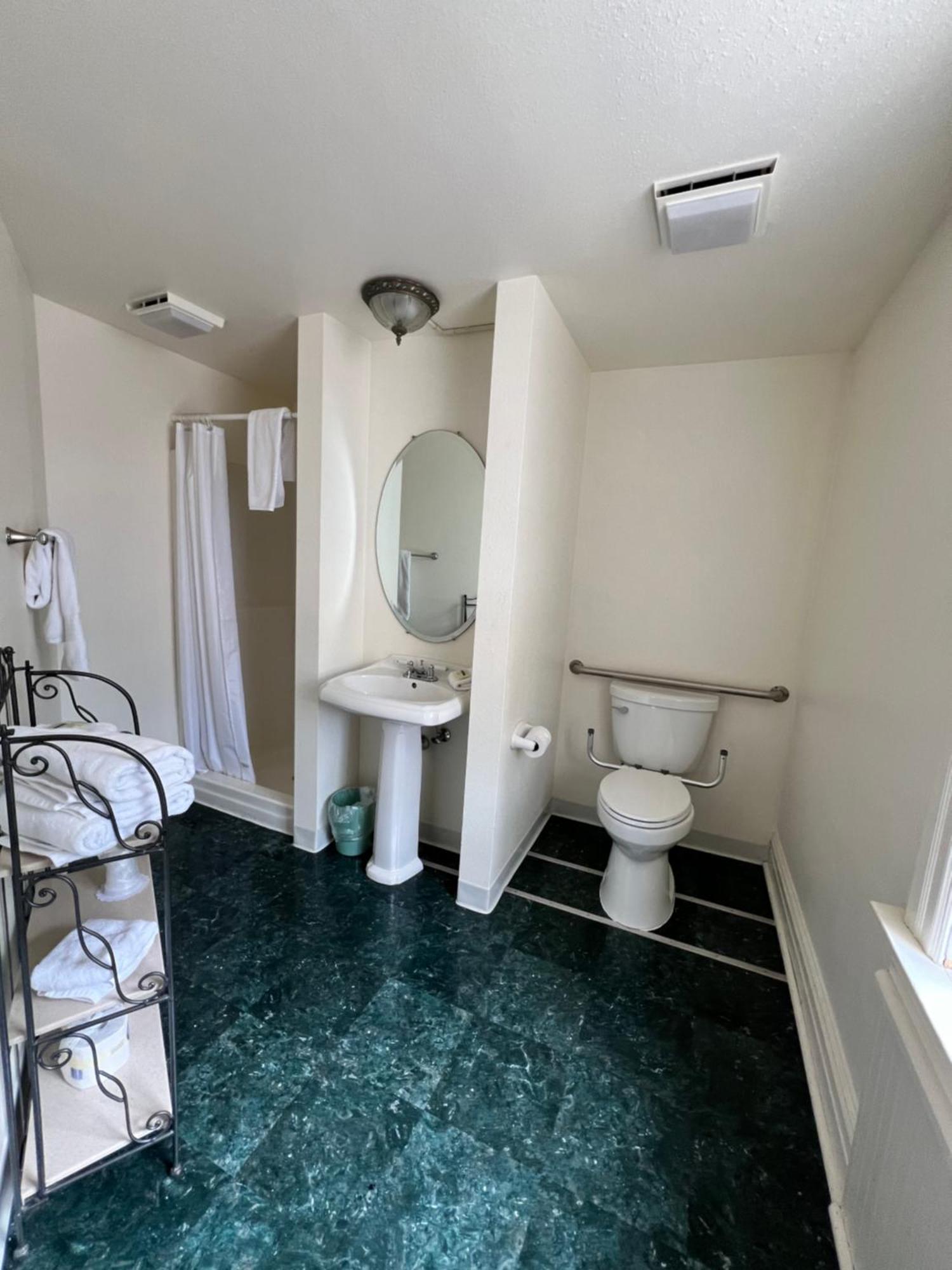 Hotel St Nicholas 克里普尔克里克 外观 照片