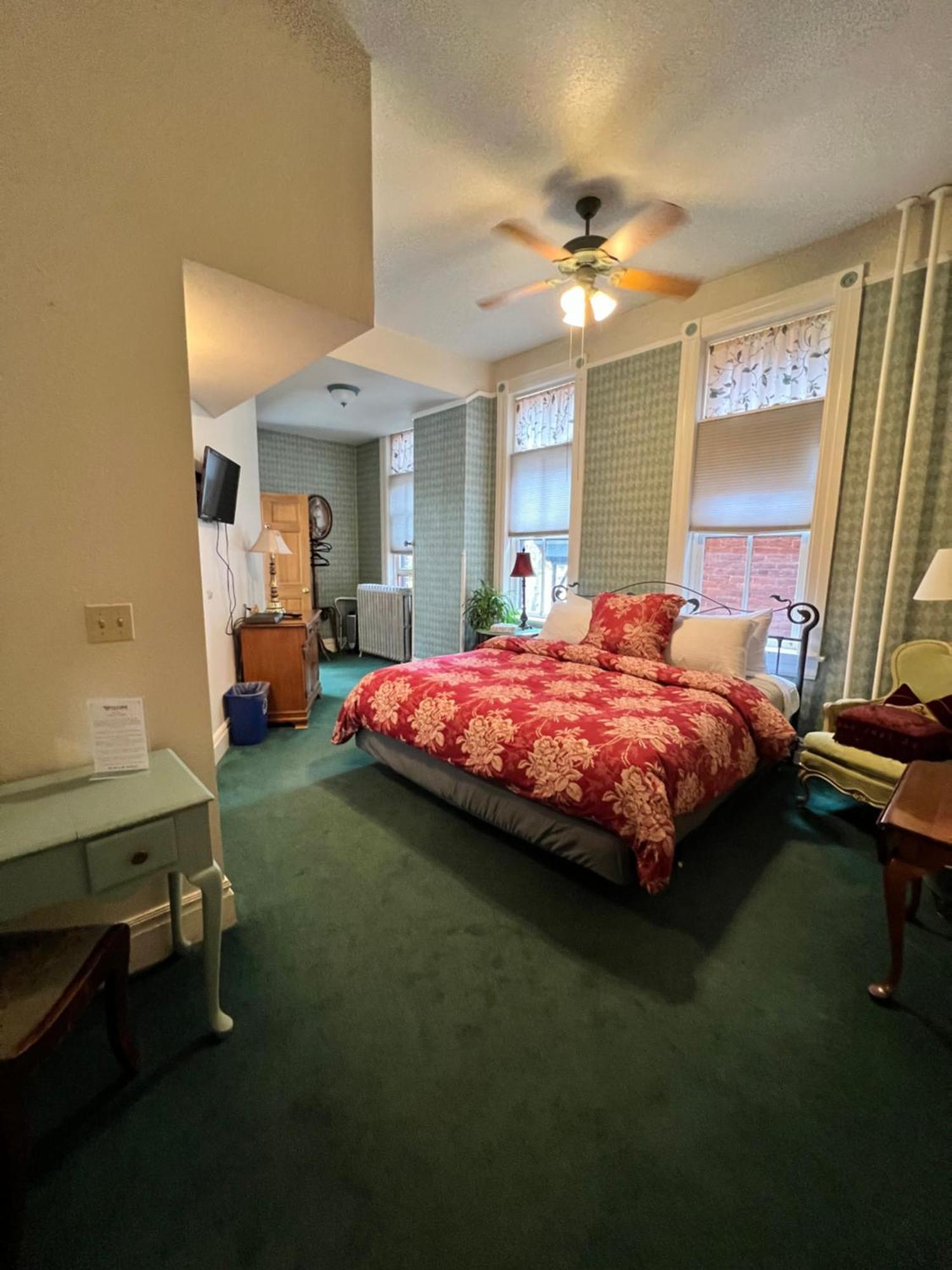 Hotel St Nicholas 克里普尔克里克 外观 照片